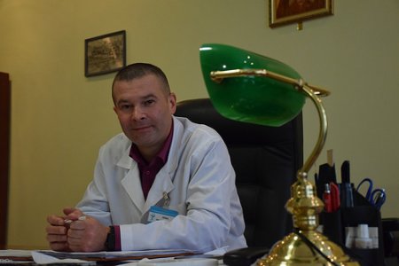 Лікаря обласної лікарні звинуватили у поширенні COVID-19